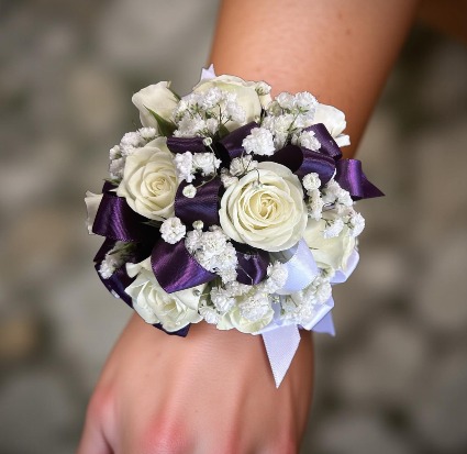 Chic Blossom Purple and White Ribbon with White Roses
