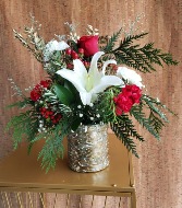 CHIC WINTER ARRANGEMENT