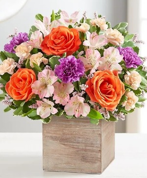 Chic Garden Flowers in wooden box