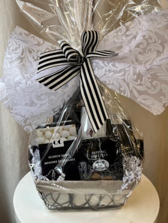 Chic Gourmet  Gift Basket 