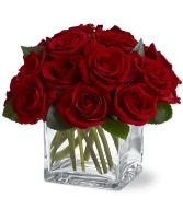 Chic Red Roses vase