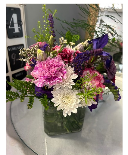 Chic Violet  (square vase) 