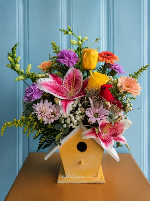 CHIRP & FLUTTER FLOWER ARRANGEMENT