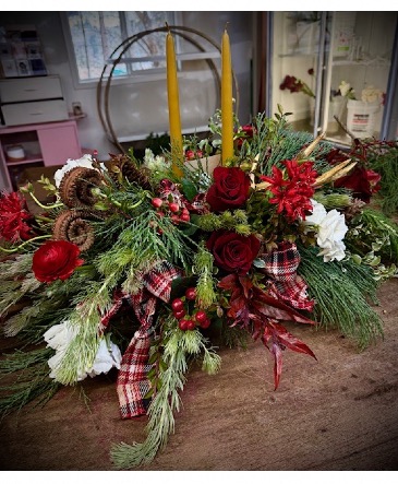 Christmas Cabin   in Klamath Falls, OR | Yarrow in Bloom