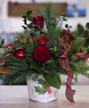 Christmas Luster Tin