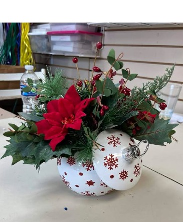 Oh Christmas! Silk Arrangement in Delta, OH | Calaways Flowers & Antiques