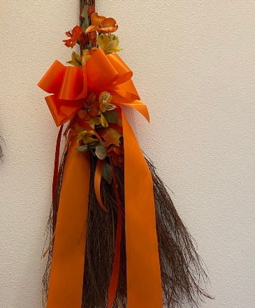cinnimon luv acinnimon broom a little gift thats says welcome to fall im thinking of you in Renton, WA | Alicia's Wonderland II