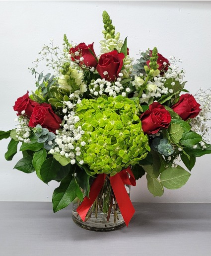 Classic & beautiful cylinder arrangement  Any occasion 