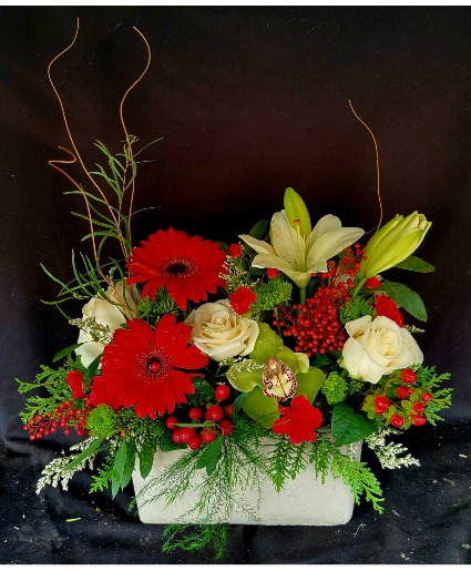 Classic Christmas  Rectangle Arrangement