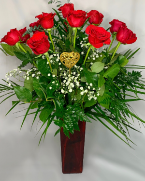 Classic Dozen Long Stemmed Red Roses 