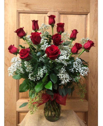 Classic Dozen Red Rose Arrangement