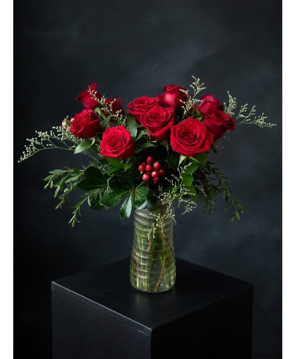 Classic Dozen  Red Roses