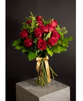 Classic Dozen Roses Hand-tied bouquet