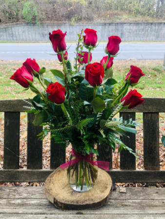  Classic Dozen Roses Vase Arrangement