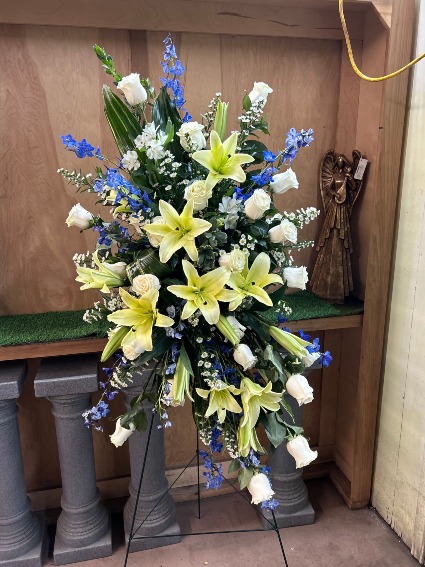 CLASSIC LILY  Floral Arrangement