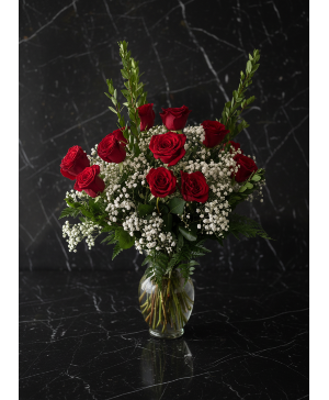 Classic red dozen Flower Arrangement