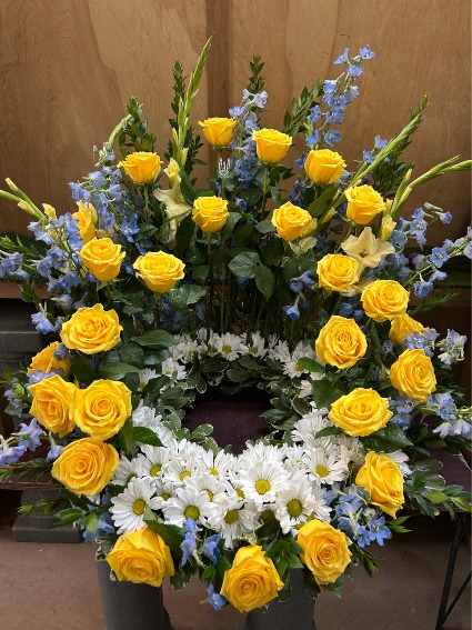 CLASSIC URN WREATH Floral Arrangement