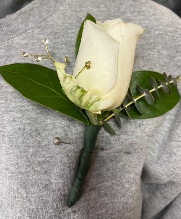 Classic White  Boutonniere in Glenwood, MN | The Flower Co.
