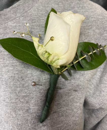Classic White  Boutonniere