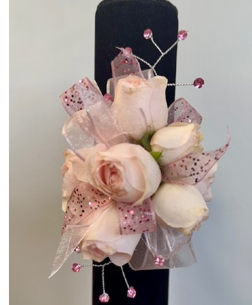 Classic Wrist  Corsage in Denison, TX | JUDY'S FLOWER SHOPPE