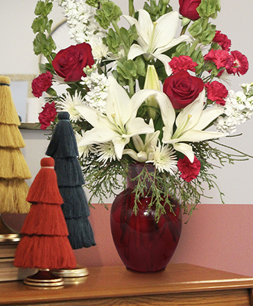 Classical Christmas Lifestyle Arrangement in Cincinnati, OH | Reading Floral Boutique