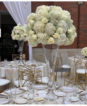Clean white centerpiece  
