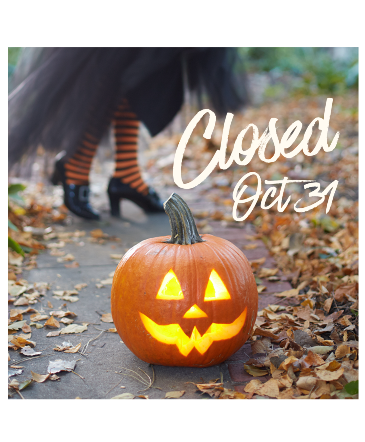 Closed Hallowe’en   in Osoyoos, BC | POLKA DOT DOOR