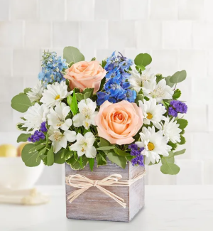 Coastal Breeze Flower Arrangement