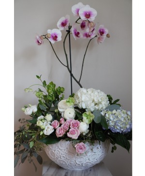 Coastal Chic Housewarming arrangement