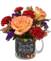 COFFEE MUG Mug with fresh flowers