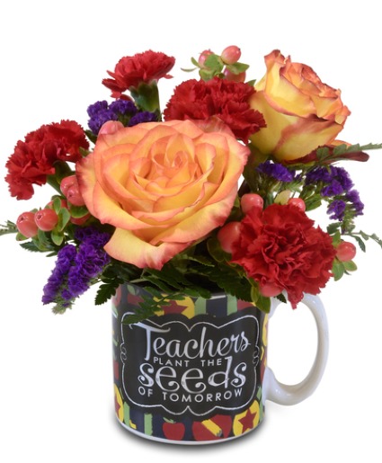 COFFEE MUG Mug with fresh flowers