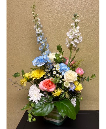 Color Cube MIXED FLORAL ARRANGEMENT in Weatherford, OK | The Flower Box Florist