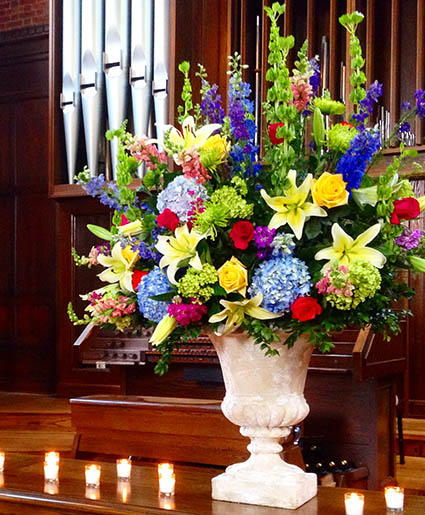 Colorful Beauty Table Arrangement