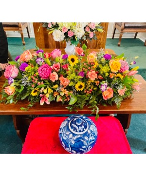 Colorful Expressions  Table Arrangement