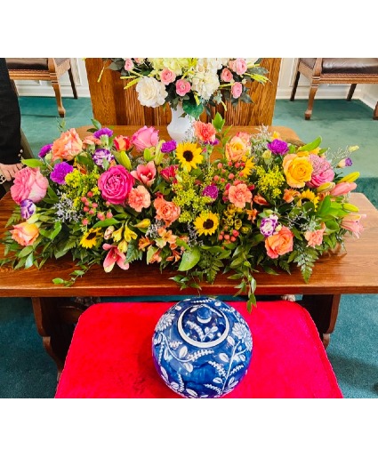 Colorful Expressions  Table Arrangement