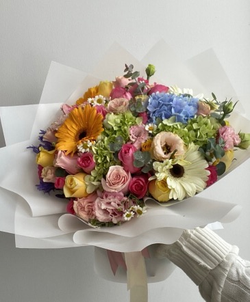 Colorful mixed  mixed flowers  in Oakland, CA | The Love Stop Flowers & Gifts