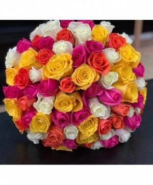 Colorful rosé bouquet  