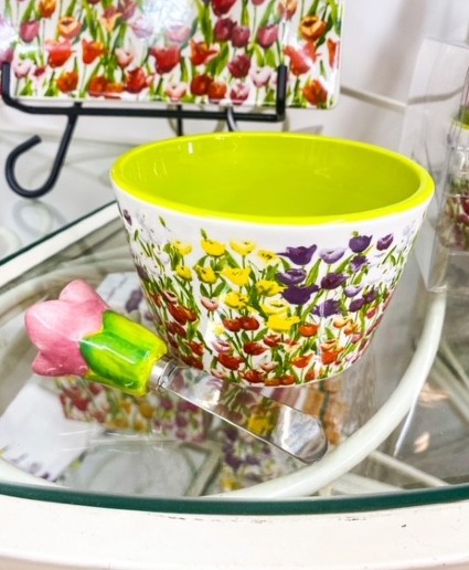 Tulip Field Ceramic Dish w/ Tulip Knife 