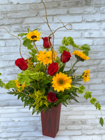 Colton Wyatt Vase Arrangement