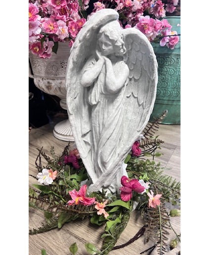 Comfort Angel w/ Floral Ring 18"
