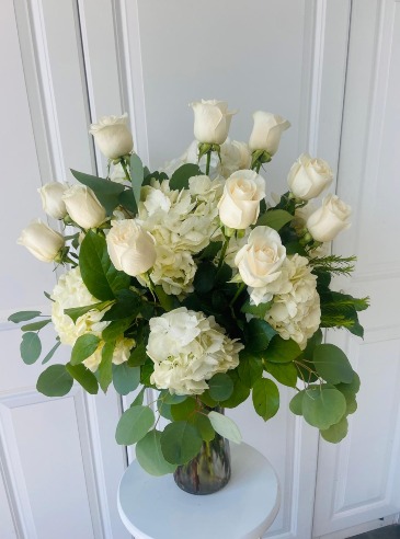 Comforting Blooms  in Whittier, CA | Rosemantico Flowers