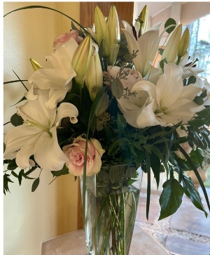 Contemporary Champagne  Vase Arrangement 