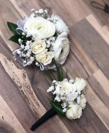 Prom #1   in Aurora, ON | Petal Me Sugar Florist