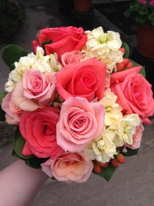CORAL TONES Handheld Bouquet