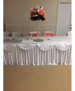 Coral Trumpet Wedding Decor'