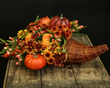 Cornucopia Deluxe Family style in Kirtland, OH | Kirtland Flower Barn