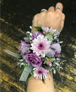 Corsage 11 