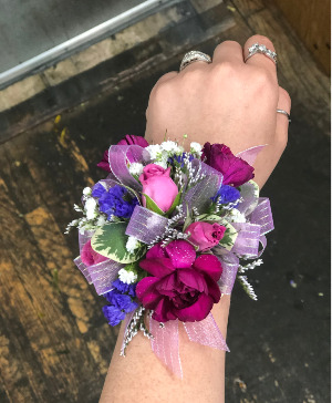 Corsage 12 