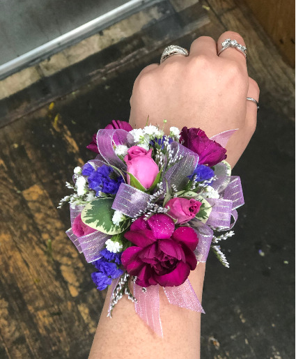 Corsage 12 