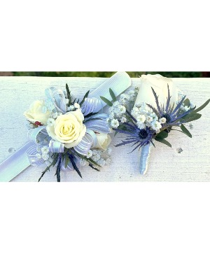 Corsage and Boutonniere Set Color based on your input
